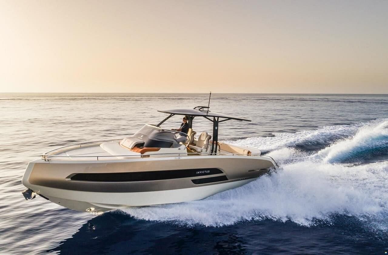 Three-Day Private Luxury Yacht Charter: Lisbon to Tróia Peninsula Coastal Cruise