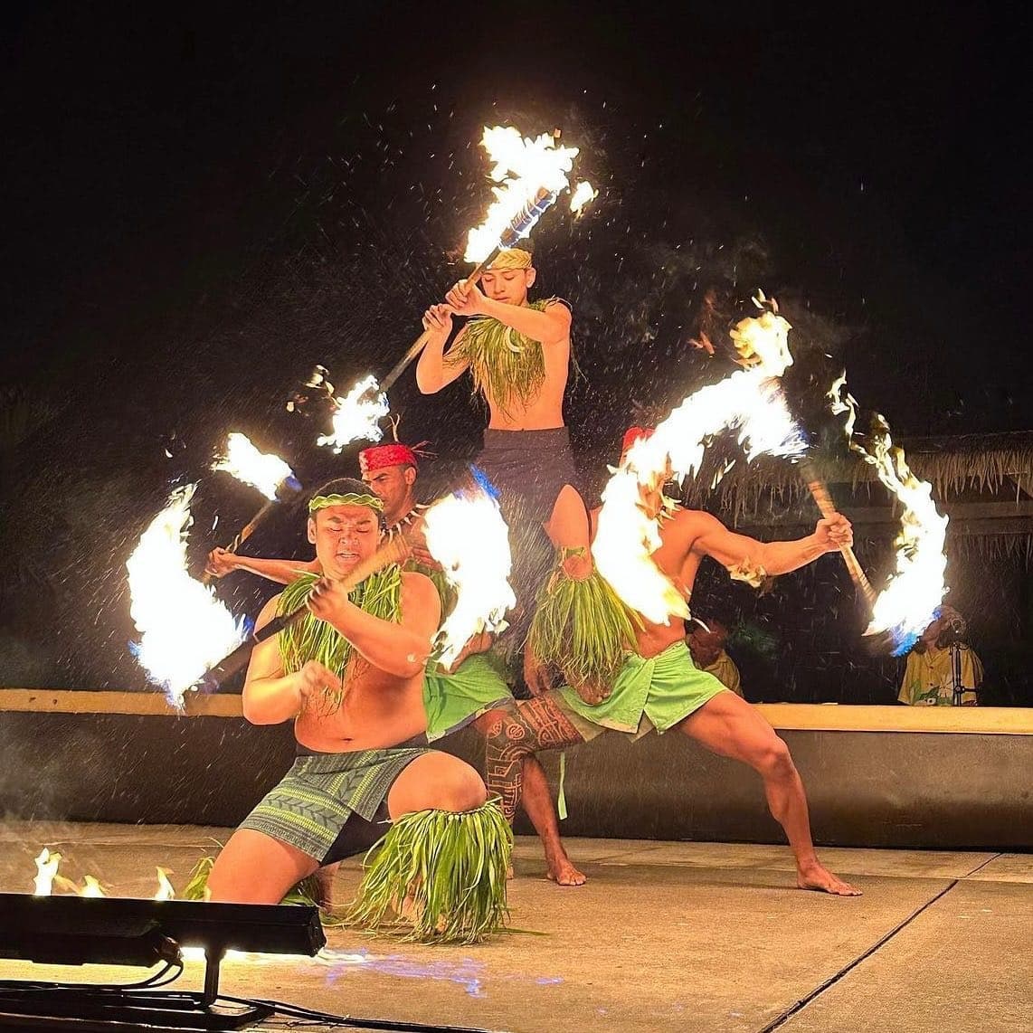 Aloha Kai Luau Gold Package: Oceanfront Luau and Imu Ceremony at Sea Life Park photo 2