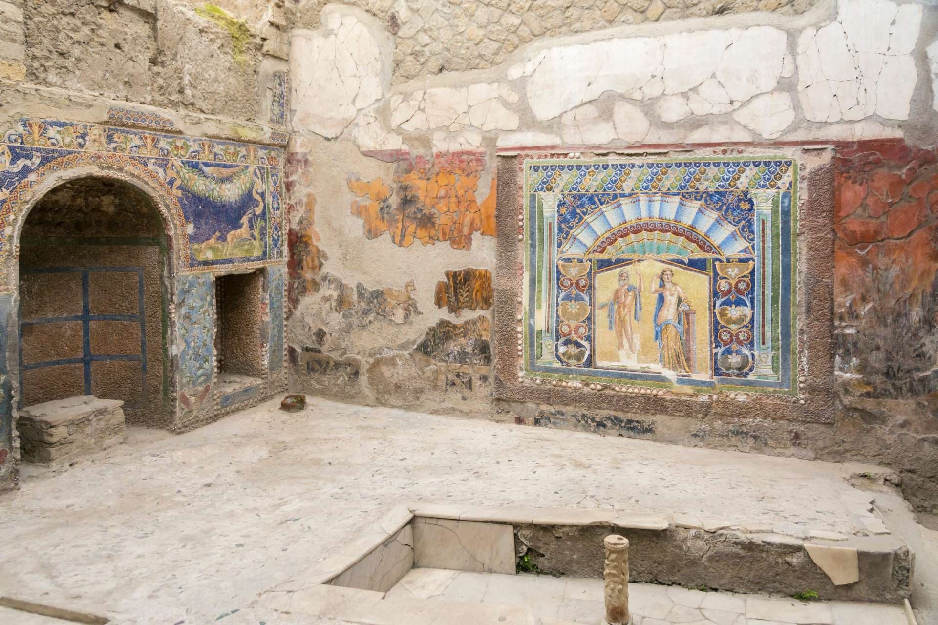 Small-Group Archaeological Tour of Ercolano — Skip-the-Line Guided Walk photo 2