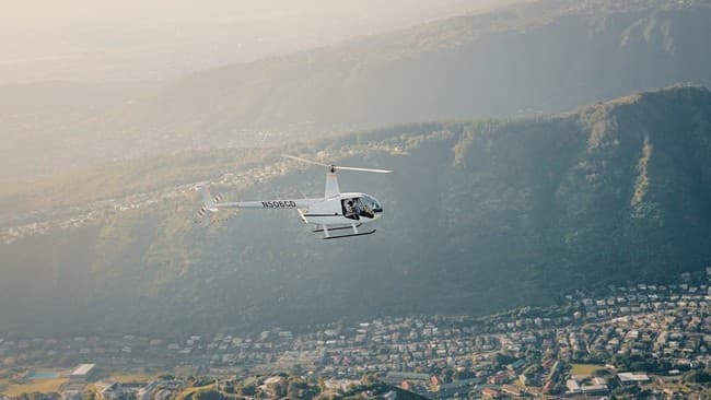 30-Minute Shared Helicopter Tour Over Honolulu, Hawaii