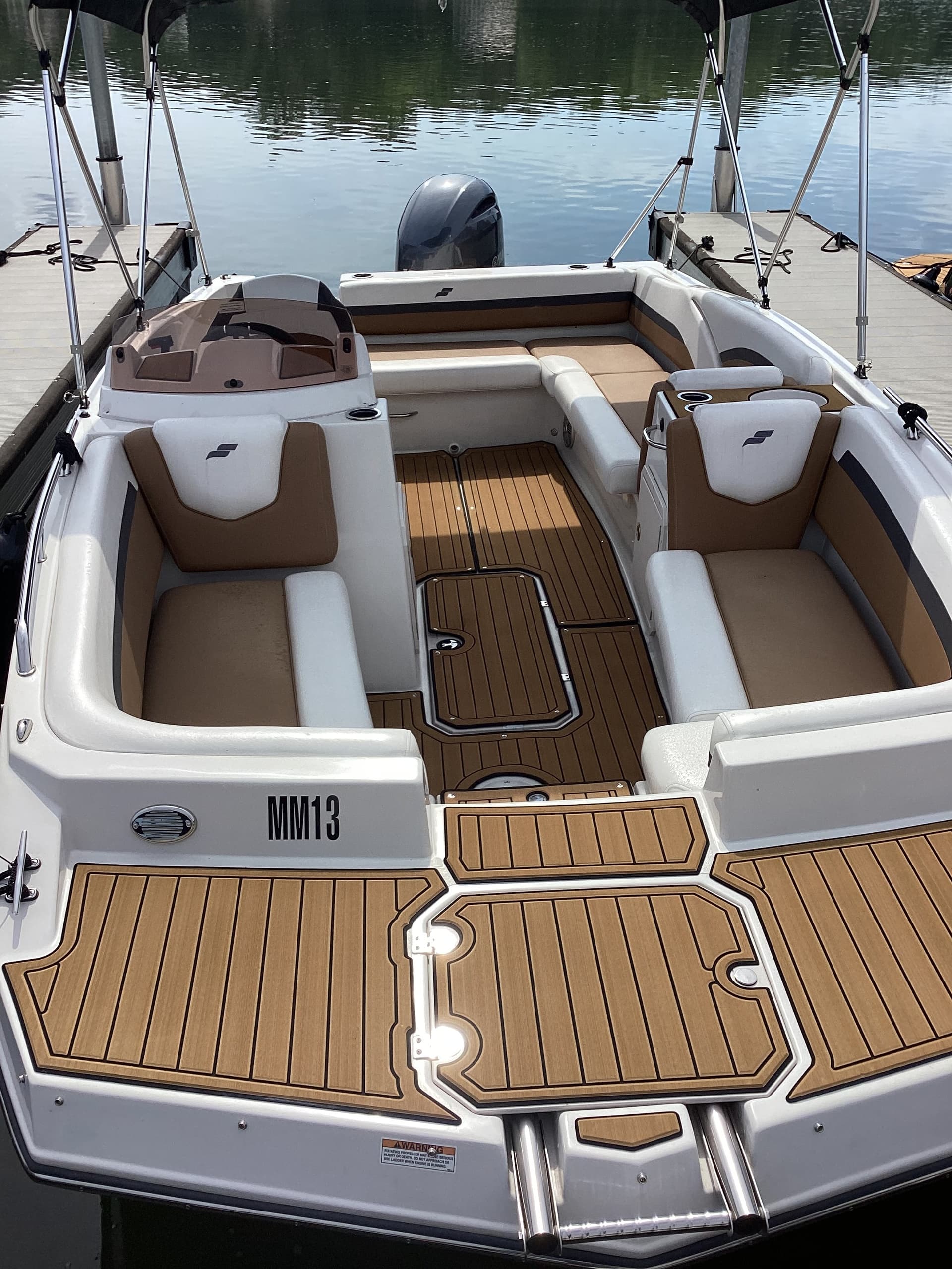 Boat Charters at Momentum Marine Lake Martin: Family Water Adventures