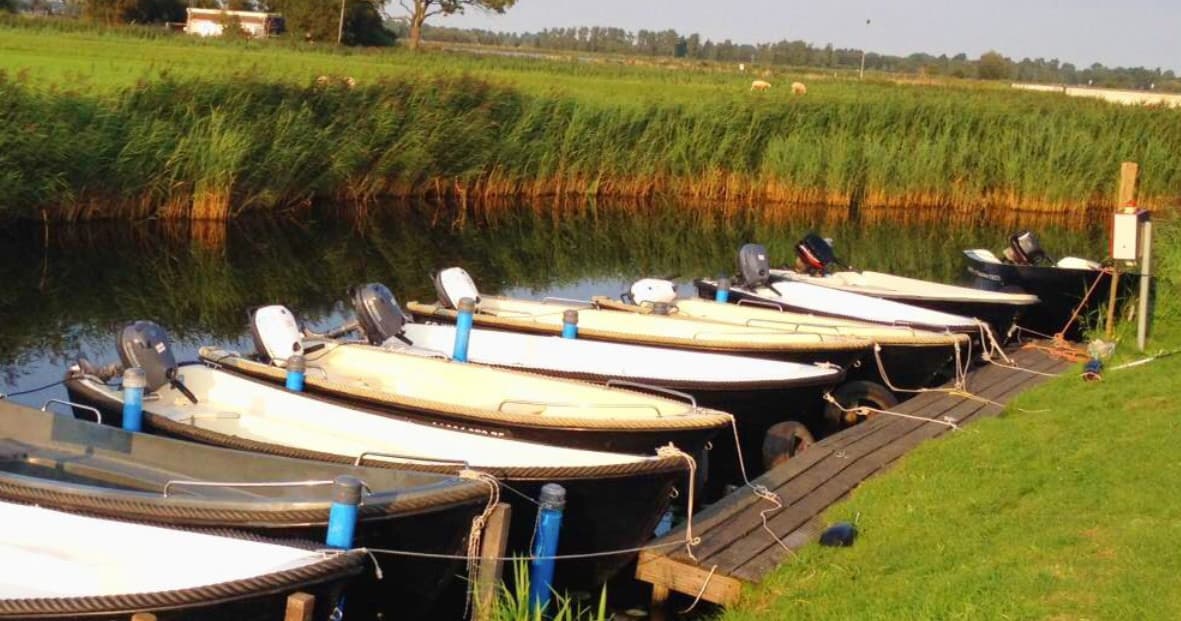 Water Activities & Go With The Flo: Relaxing Boat Ride in Alkmaar
