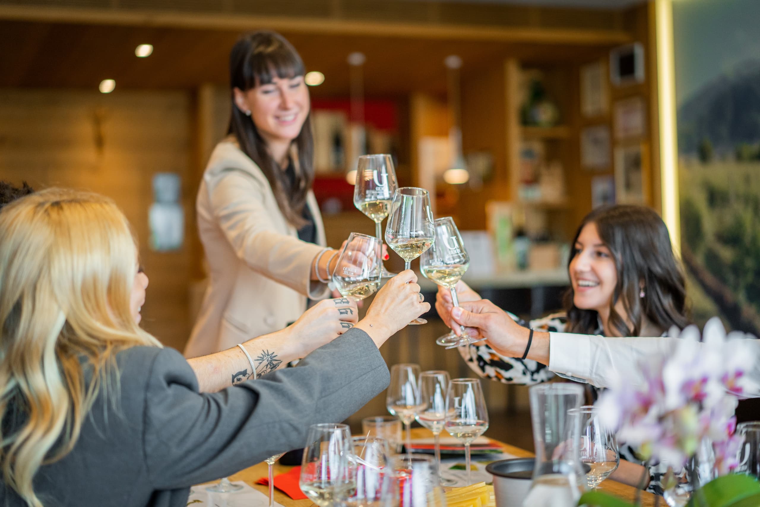 Prosecco Tasting with Hidden Experiences in Valdobbiadene