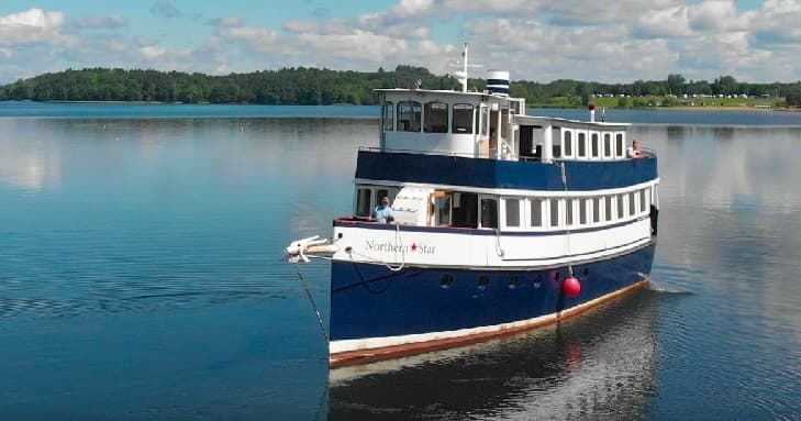 The Northern Star Scenic Lake Cruise in Newport, Vermont