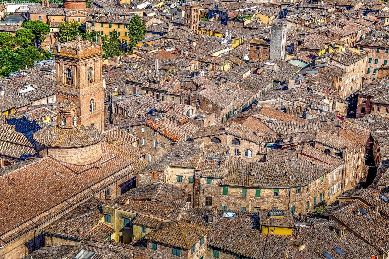 Historical Walking Tours in Siena's Medieval Center