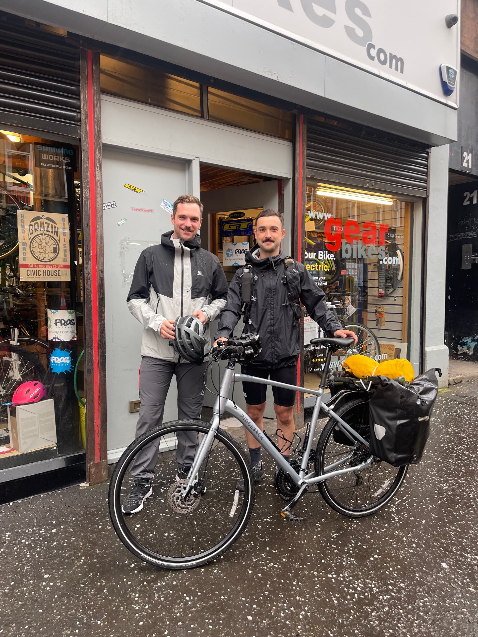 Multi-Day Bike Hire with Gear Bikes in Glasgow
