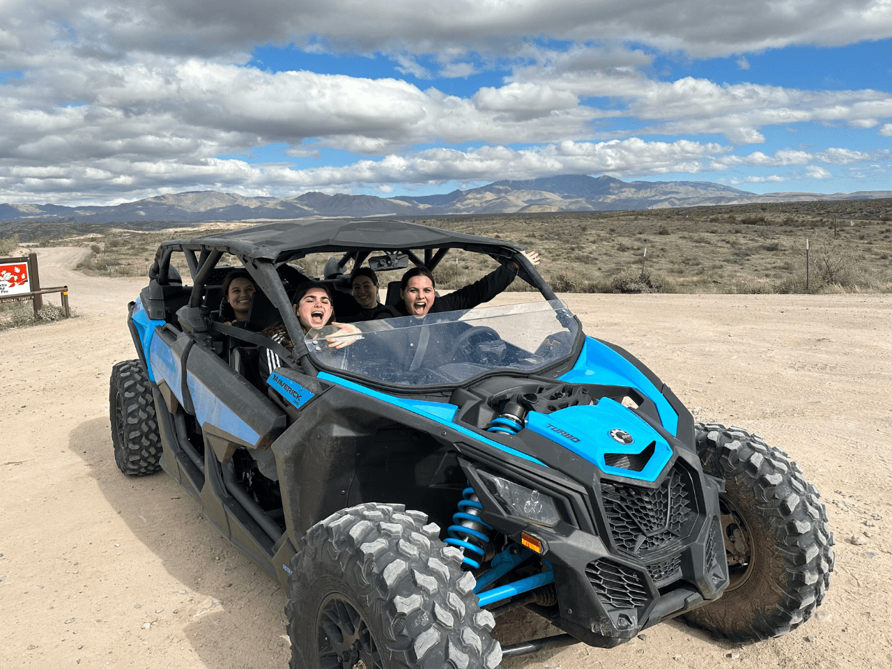 Turbo UTV Rental: 4-Hour Ride into the Superstition Mountains from Apache Junction