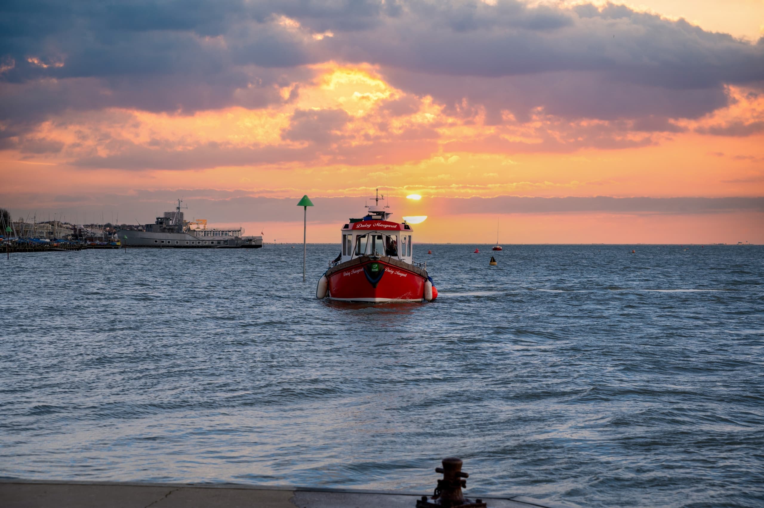 Thames Estuary Boat Trips with Brownes: Sunrise & Sunset Views