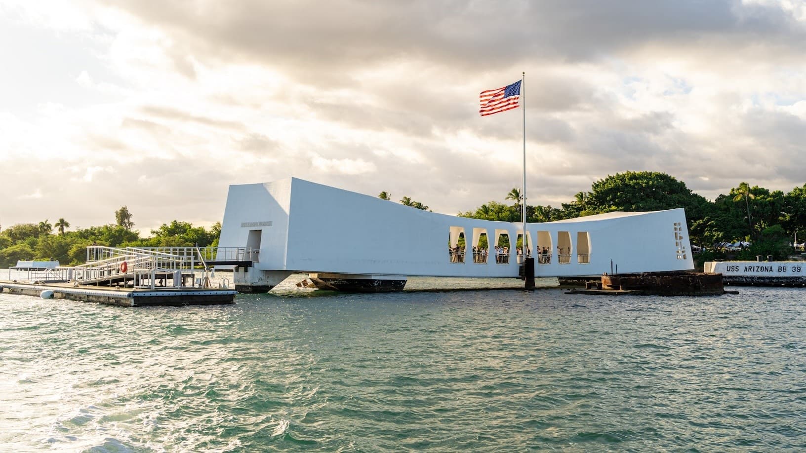 small-group-pearl-harbor-experience-uss-arizona-memorial-tour-from-waikiki
