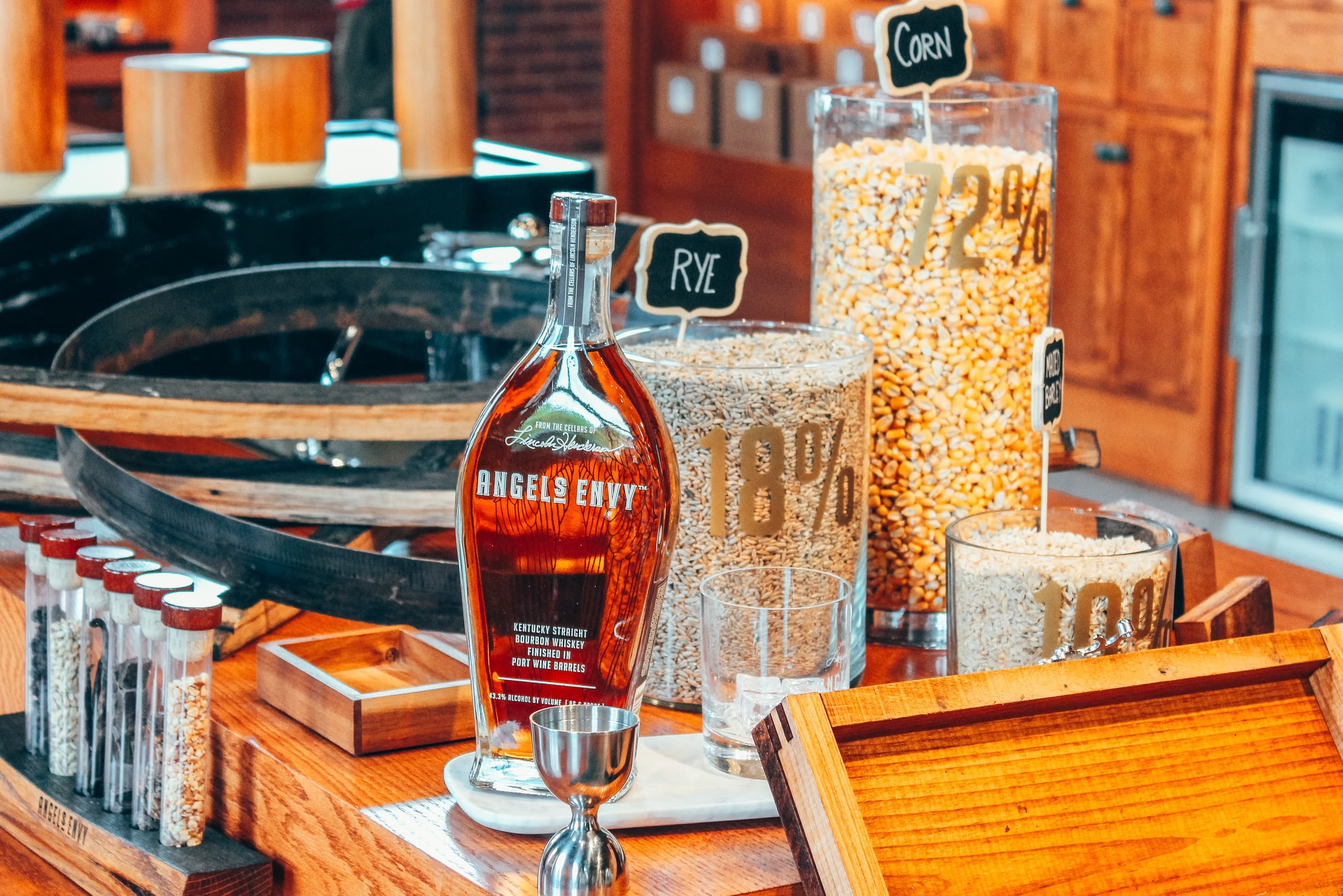 Bourbon Trolley: Louisville Distillery Tours, Speakeasy Tastings & Barrel-Aged Bites photo 3