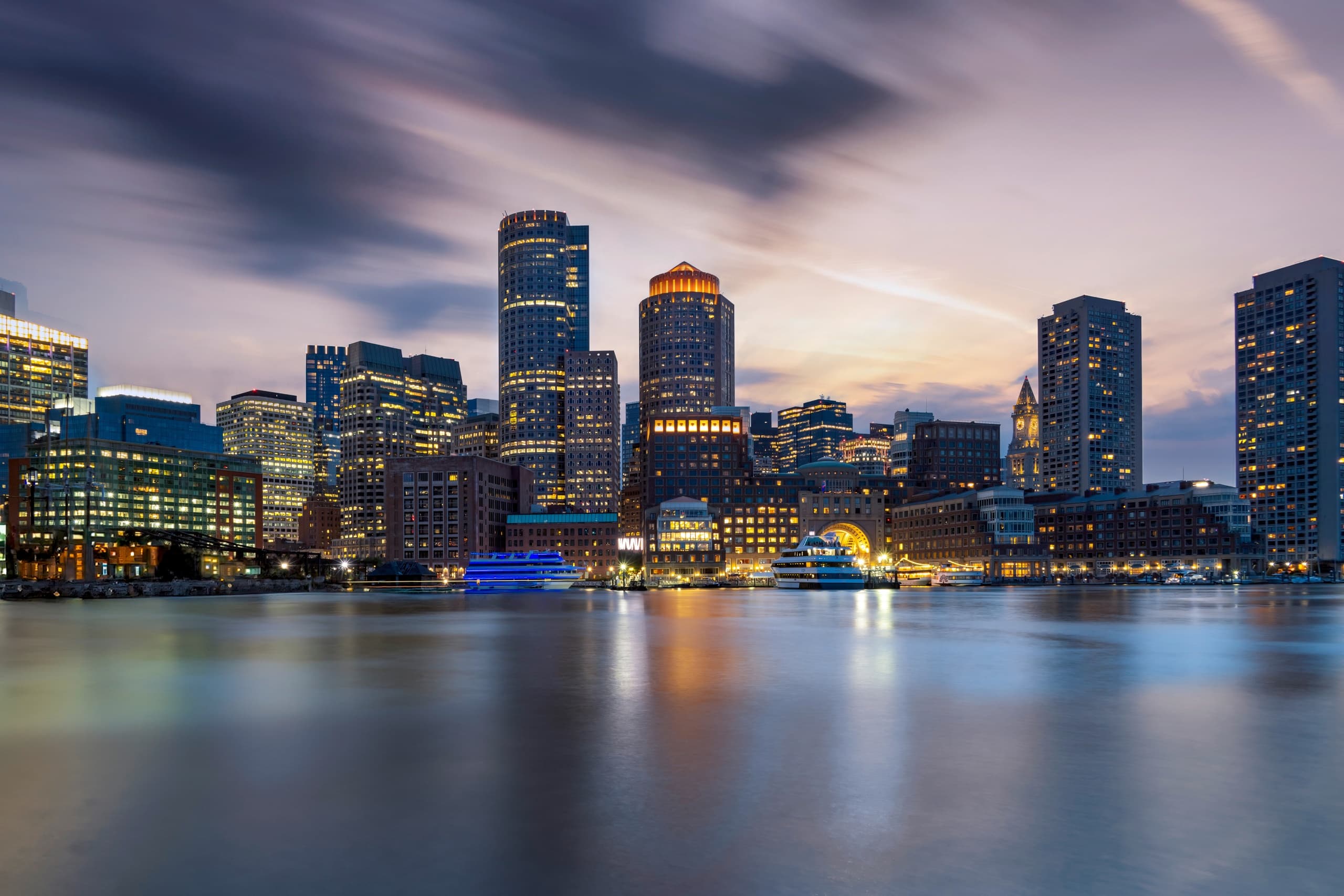 Northern Lights Ghost Tour in Boston Harbor
