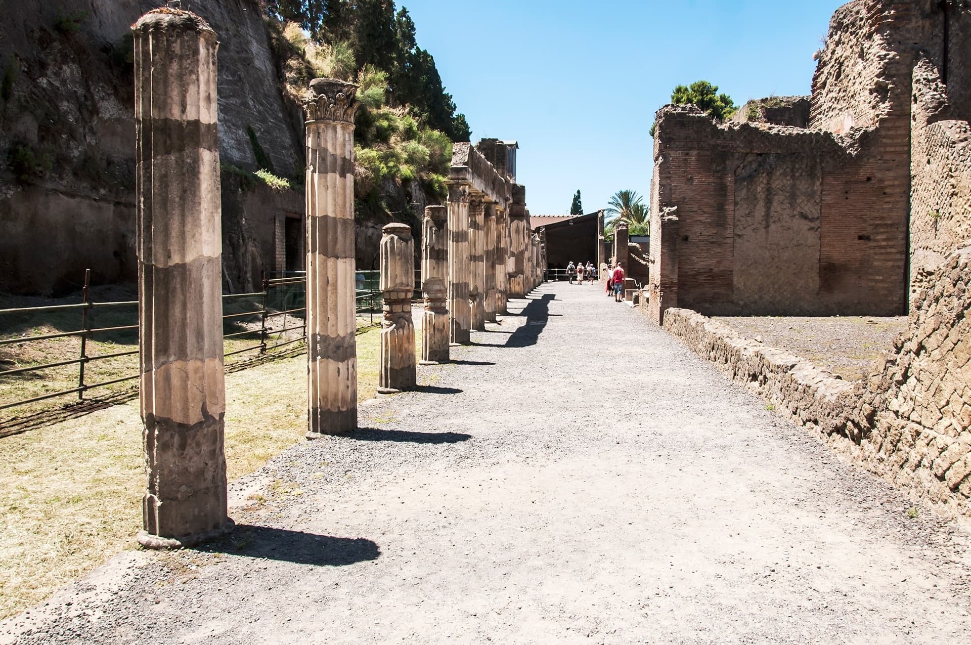 Private Guide Pompeii: Two-Hour Archaeological Walking Tour with Expert Archaeologists photo 1