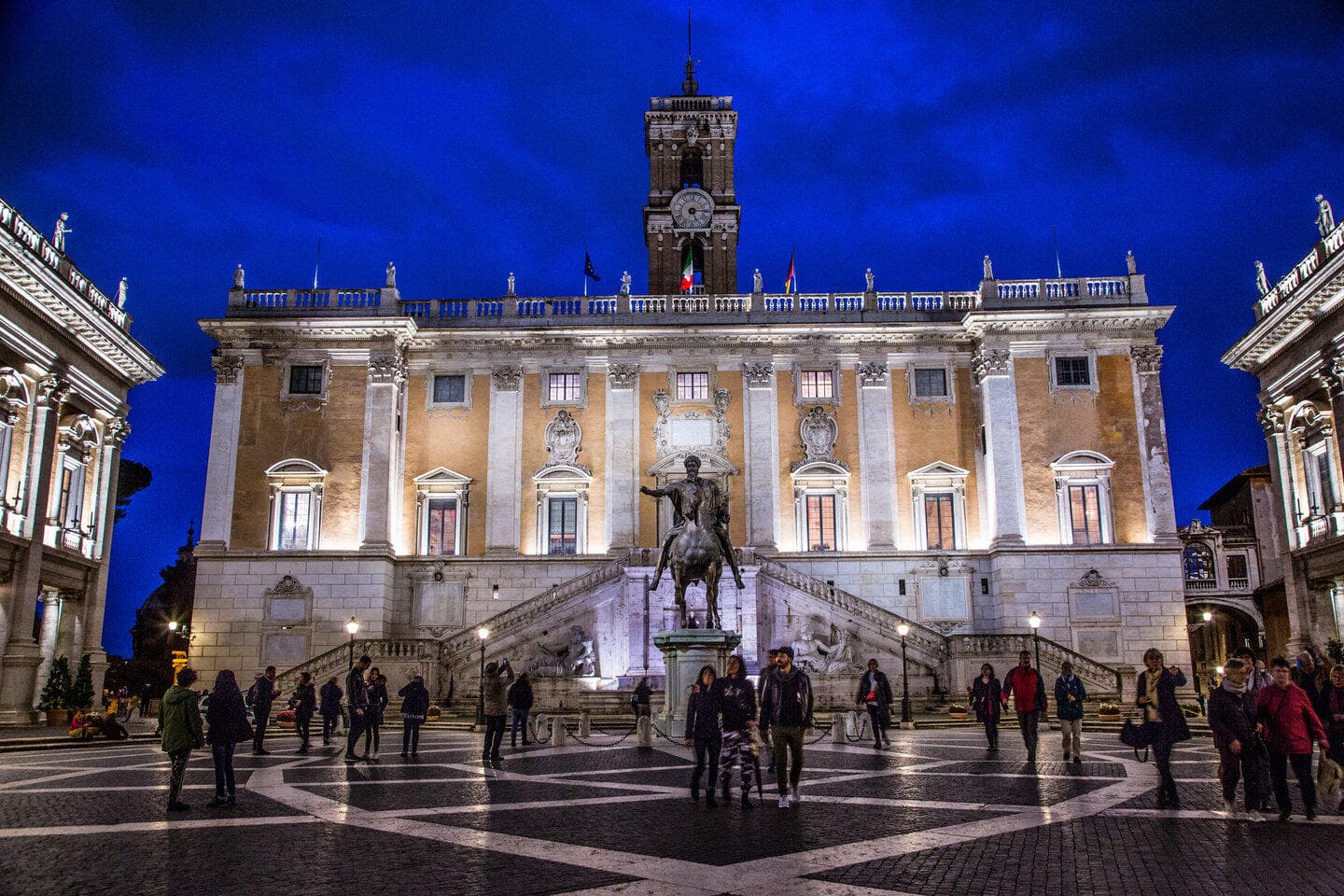 Rome at Night Walking Tour by Roman Vacations