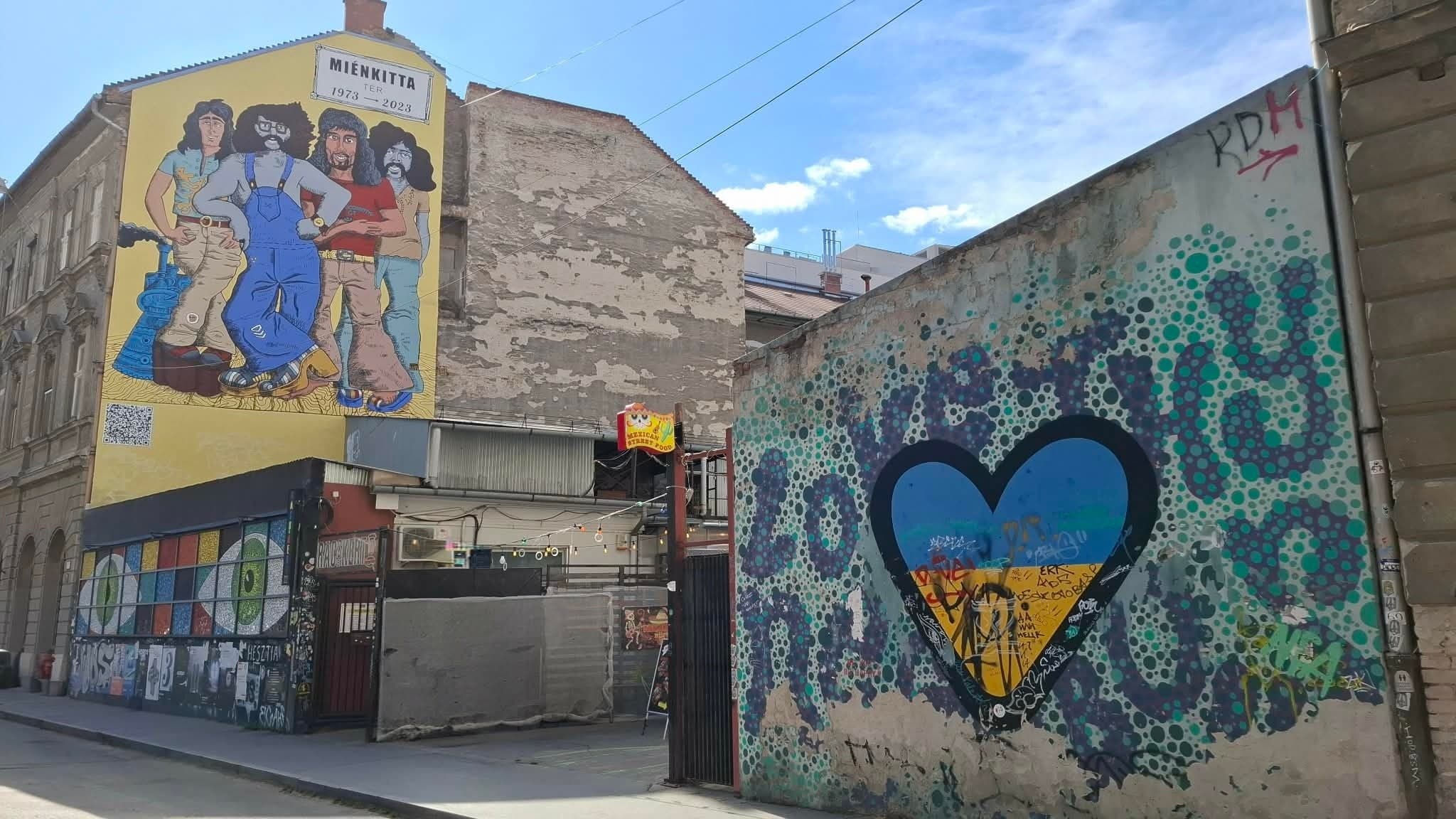 From Jewish Quarter to Danube: A Two-Hour Budapest Walking Tour photo 4