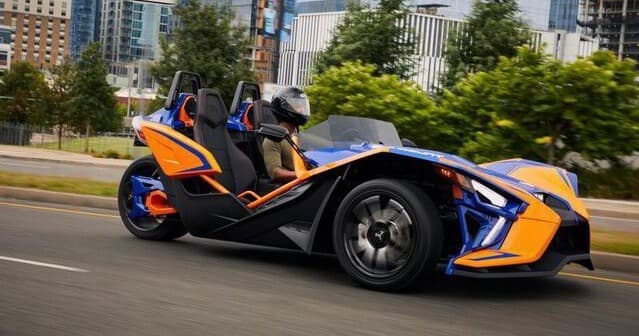 Land Adventure with Polaris Slingshot SL in Milwaukee