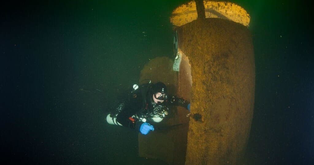 Diving Adventure at Tauchbasis Zwenkauer See