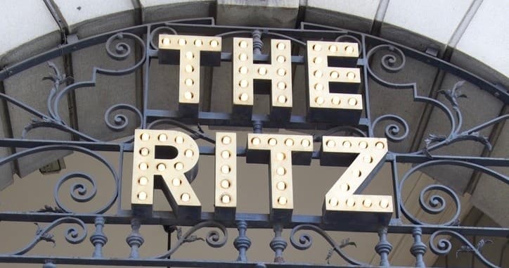 Afternoon Tea Walking Tour in London’s West End — Taste History on a 3-Hour Stroll photo 3