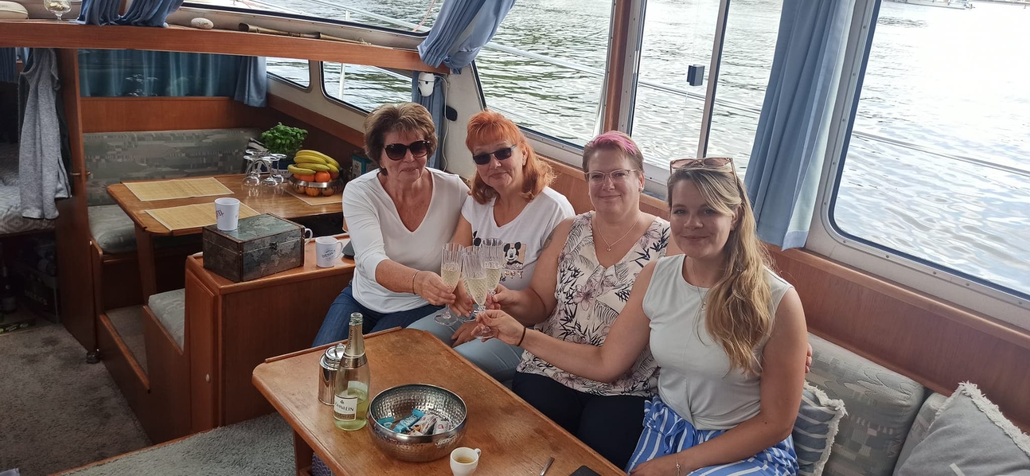 Potsdam Waterway Tours with Casa Mia Bootstouren