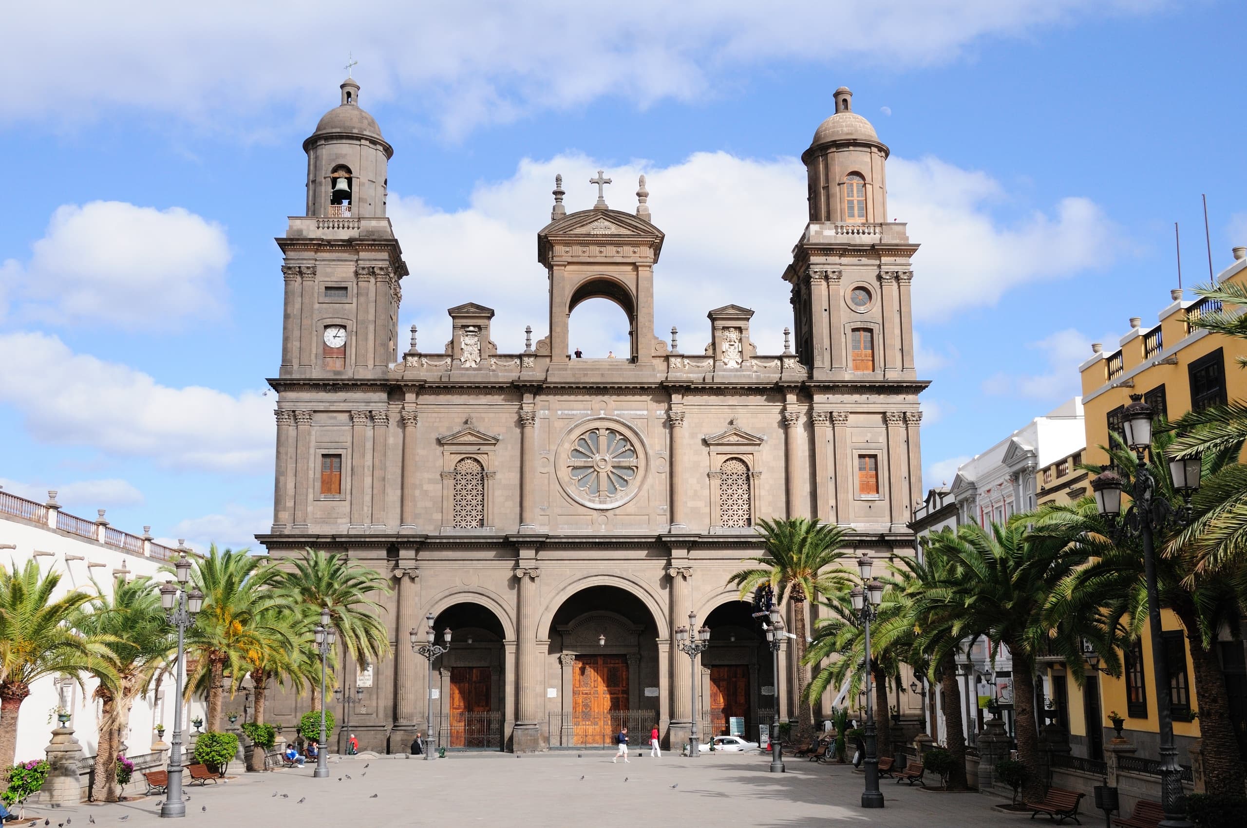 Full-Day City & Nature Tour with Tour2B in Las Palmas