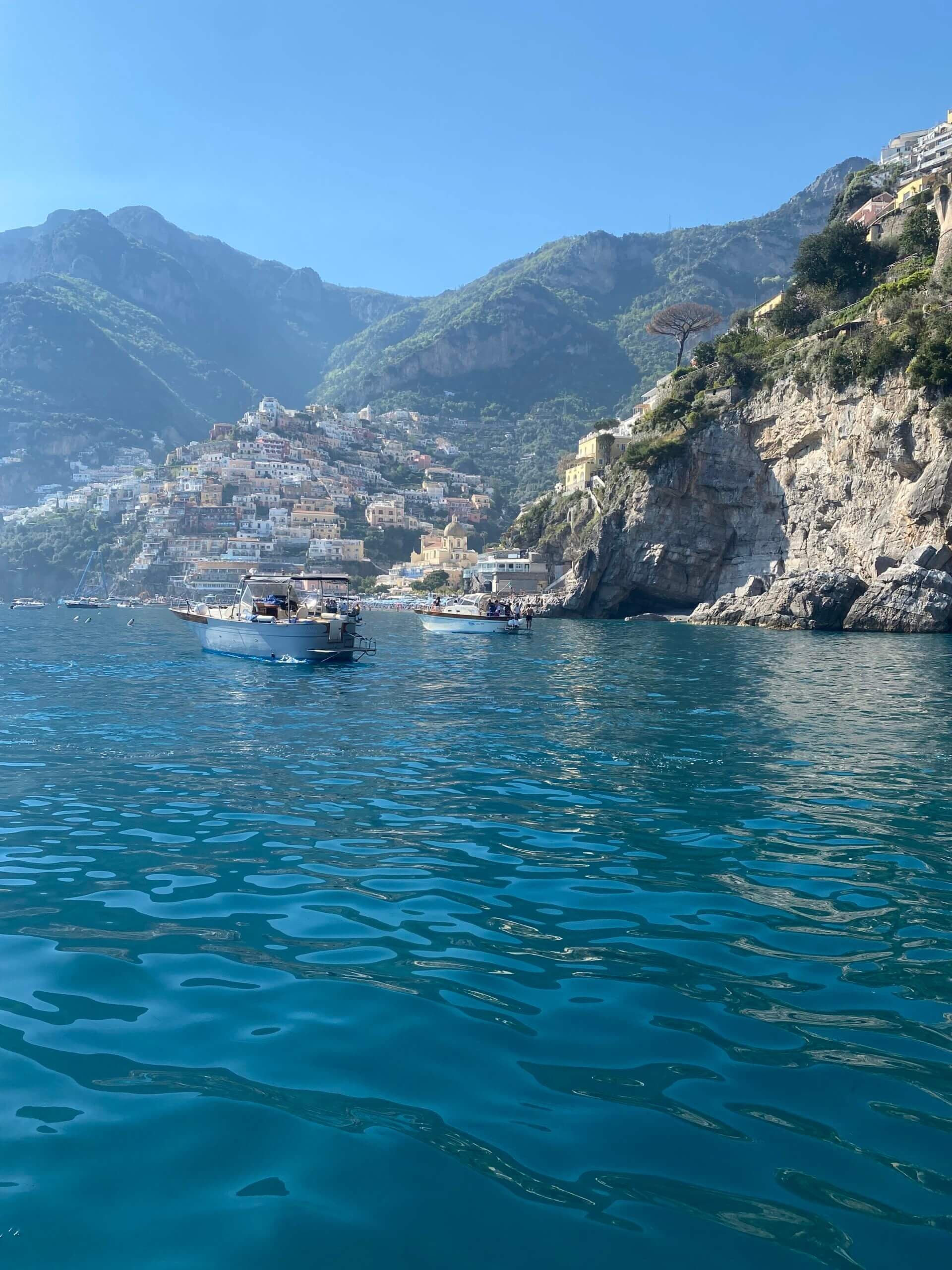 Amalfi Coast Boat Tours with Amazing in Sorrento