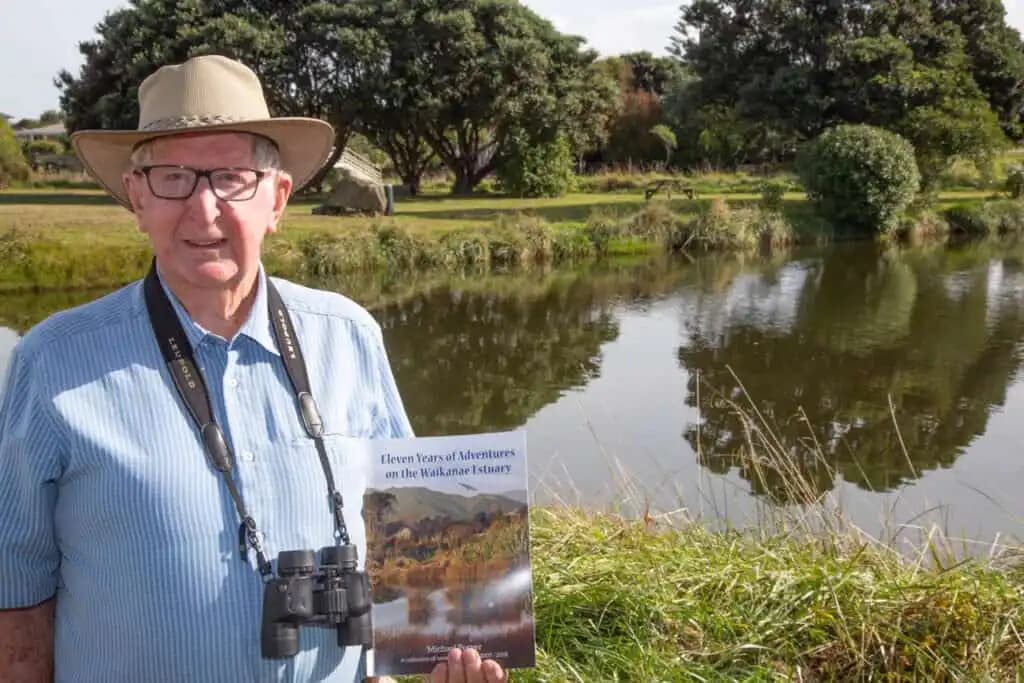 Waikanae Estuary Bird Walk: Guided Two-Hour Shorebird Tour with Mik Peryer photo 3