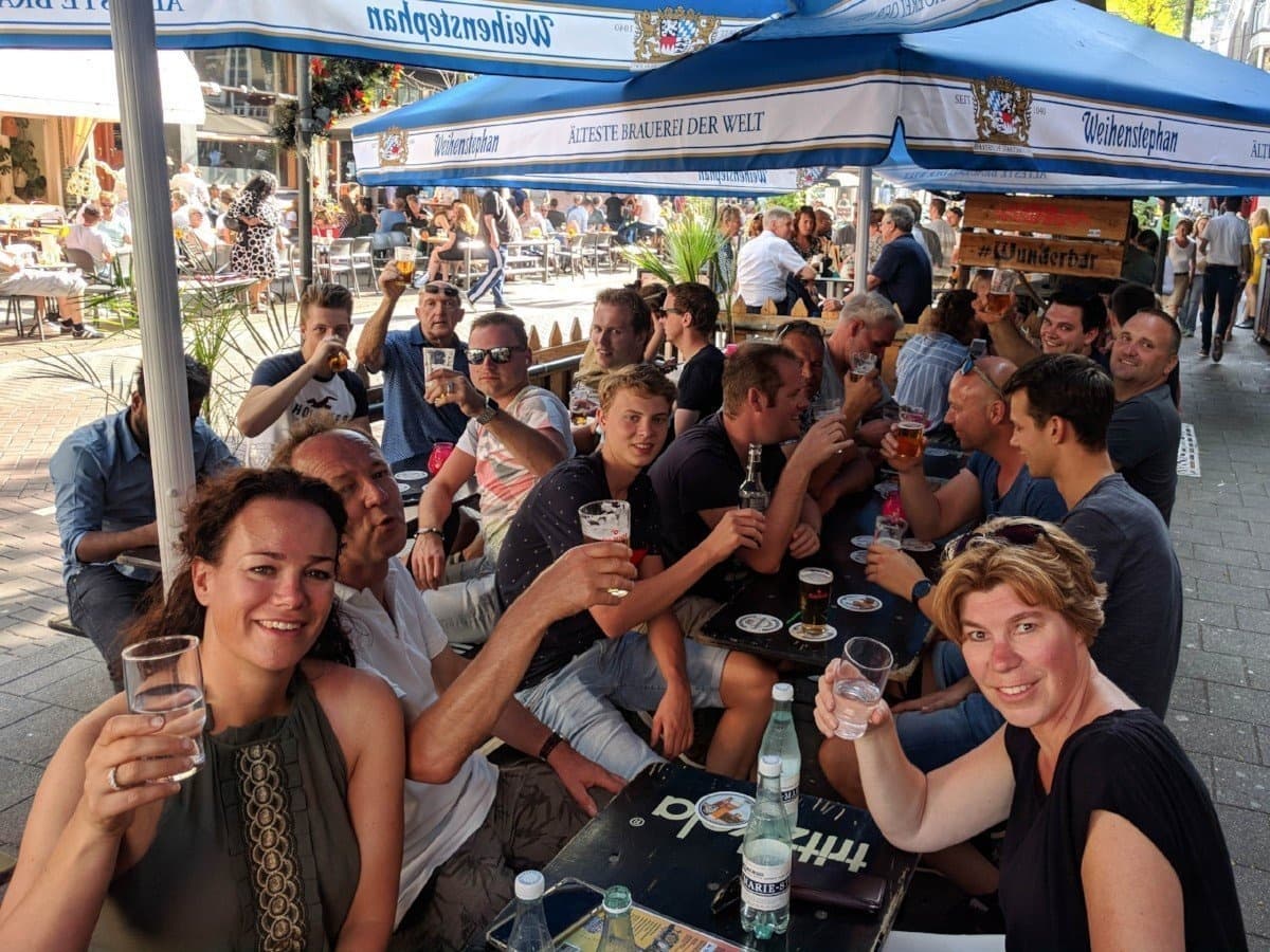 Rotterdam Bierwandeling: IdTours' Unique Beer Walk