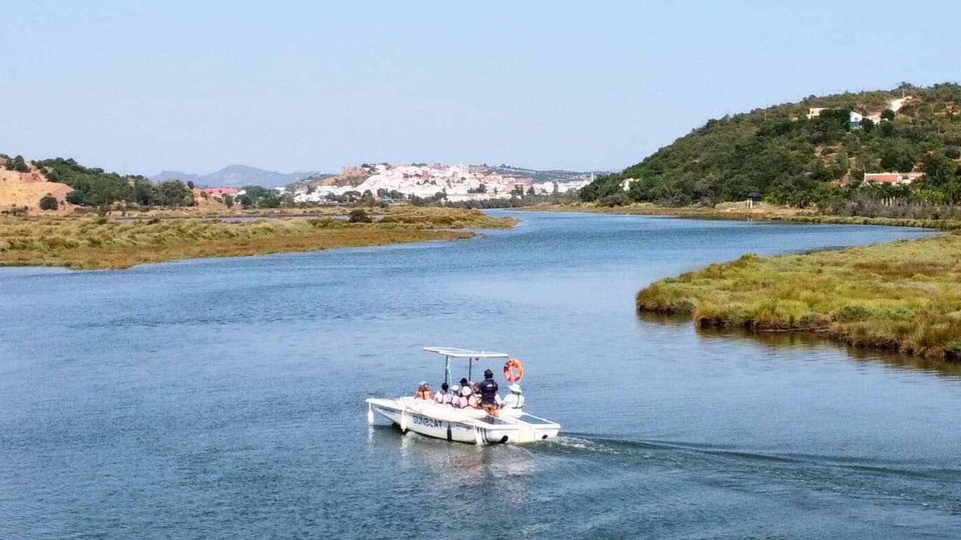 Eco-Friendly Rio Arade Boat Tour with Algarve SunBoat in Portimão