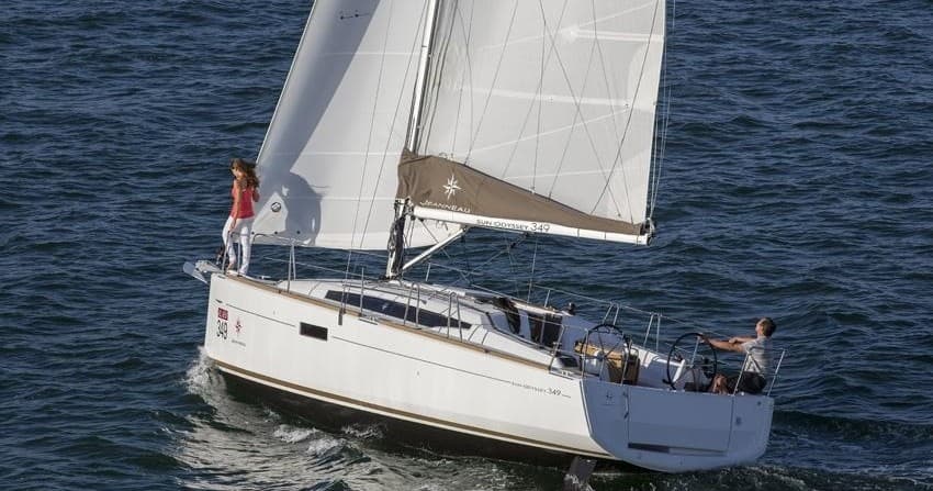 Jeanneau 379 Sailing Adventure in San Diego Harbor