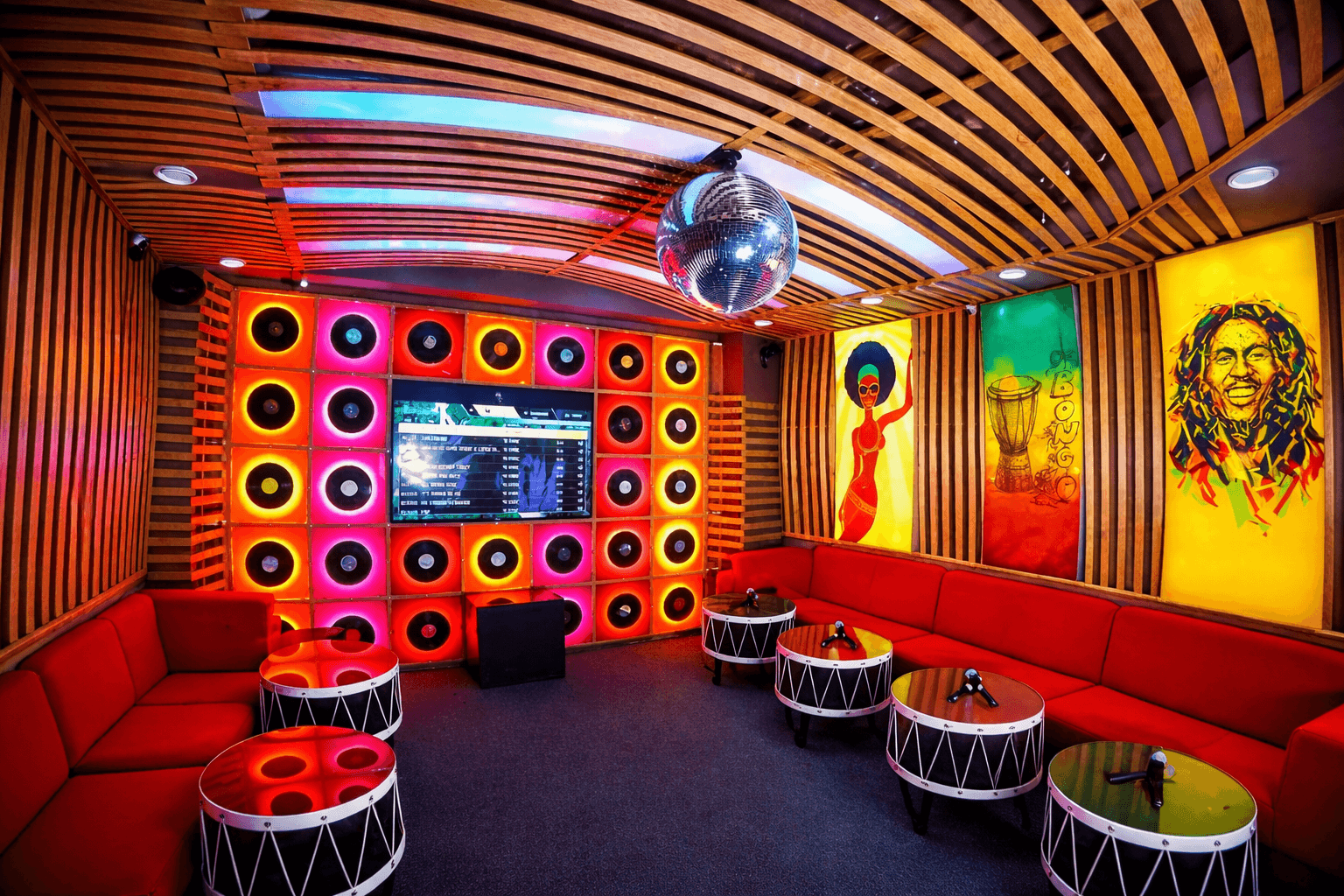 Private Karaoke Reggae Room Budapest: Multilingual Singalongs and Late-Night Fun photo 2