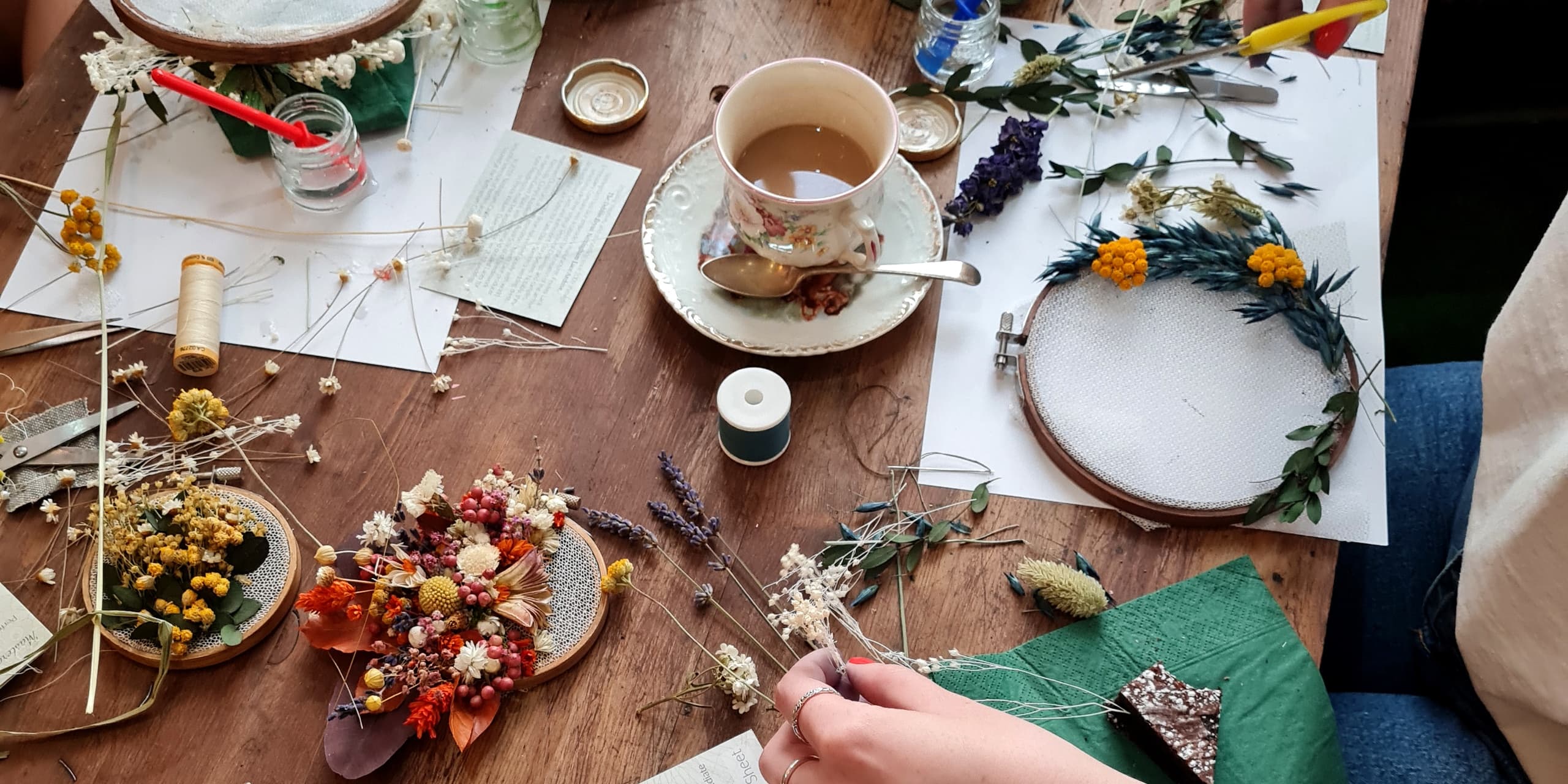 Dried Flower Embroidery Workshop in Nottingham: Make a Lace-Tulle Hoop photo 4