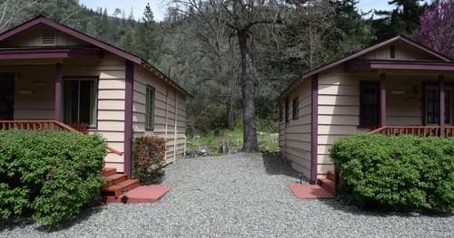 Fir Cabin Retreat with Private River Access in Junction City