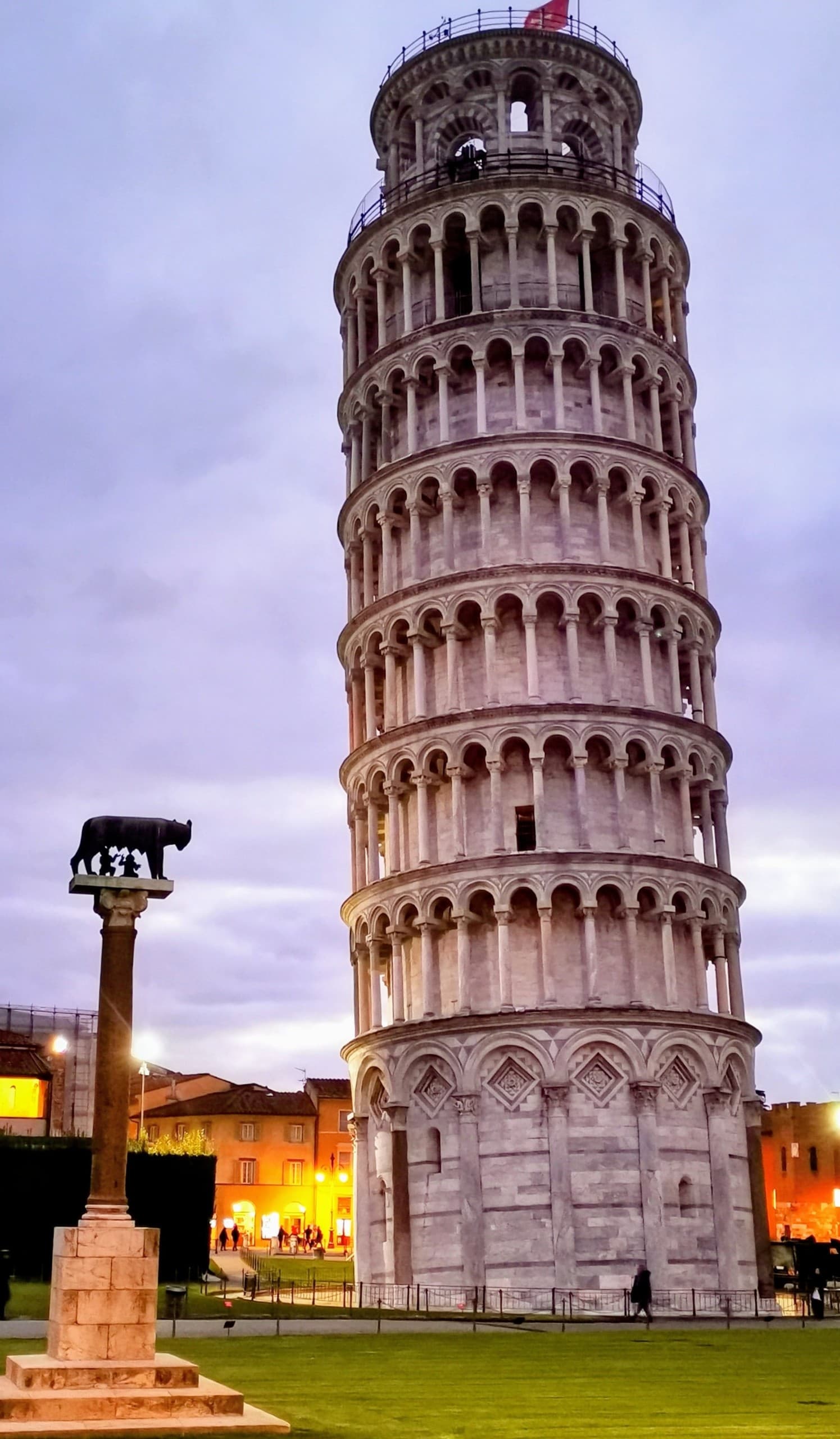 Private Half-Day Pisa & Lucca Tour — Leaning Tower, Cathedral & Medieval Walls photo 1