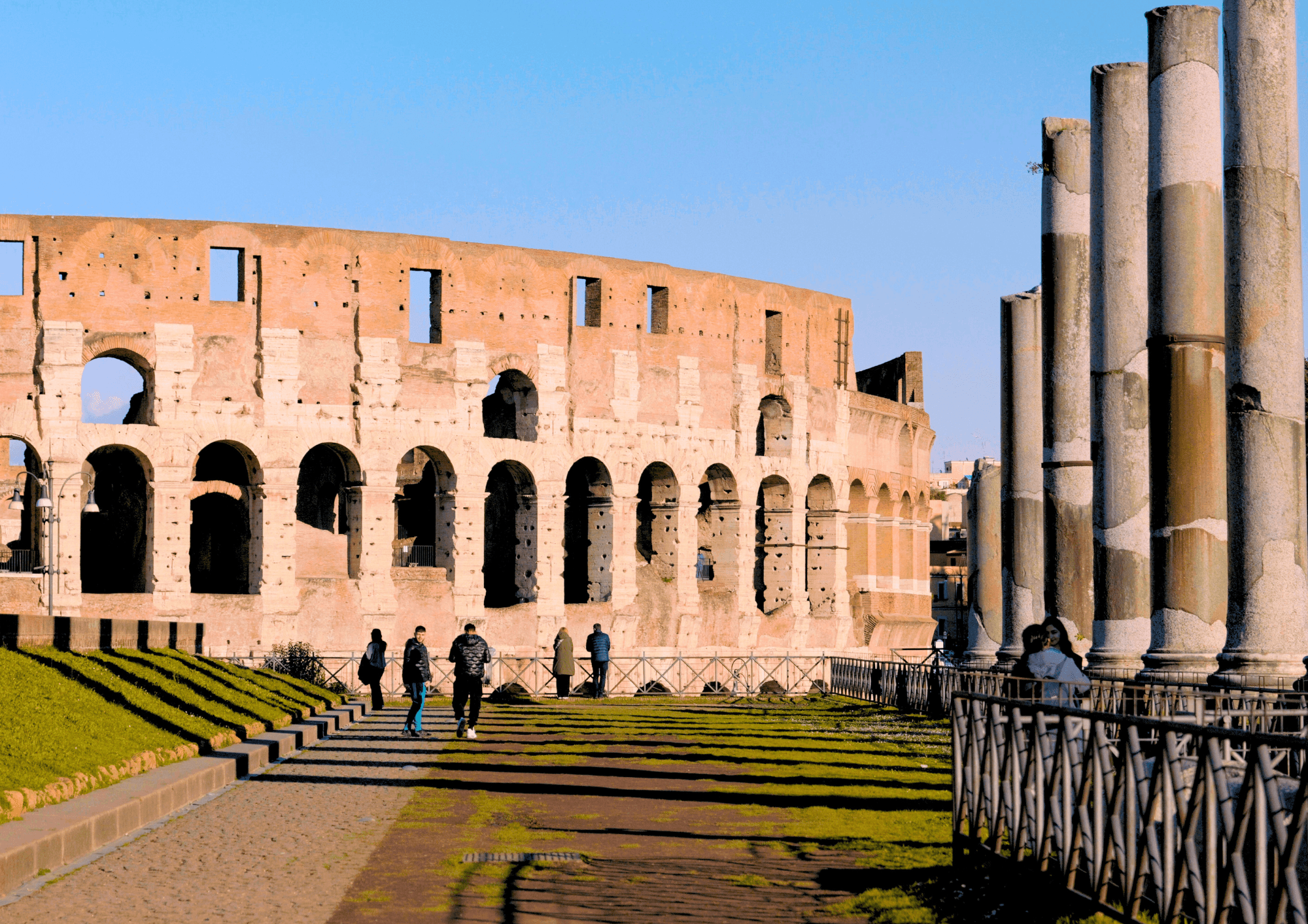 Inside the Colosseum and Roman Forum: Guided 2-Hour Rome Ruins Tour