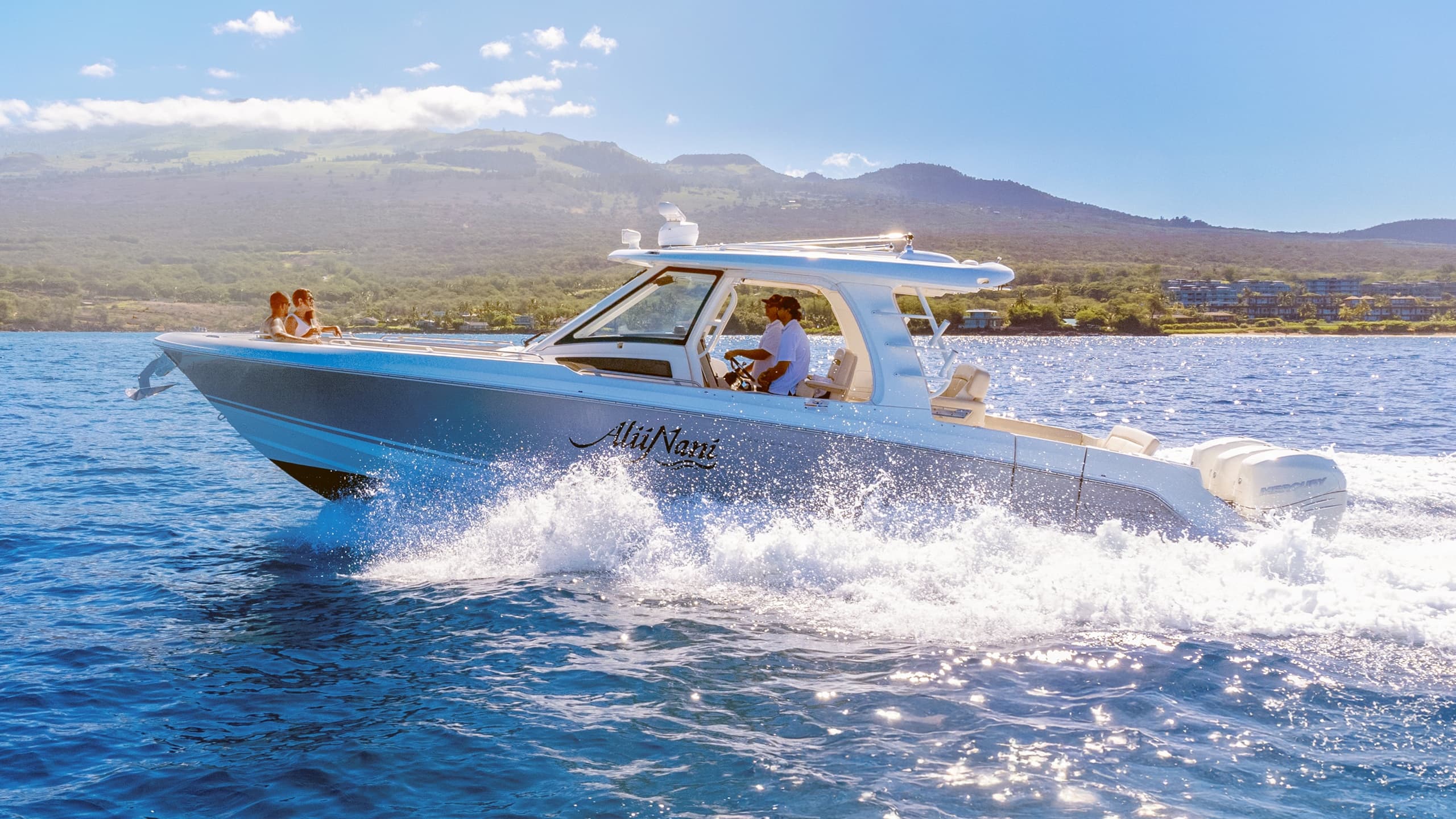 Private 3-Hour Yacht from Ma'alaea to Molokini: Luxury Maui Snorkel Charter
