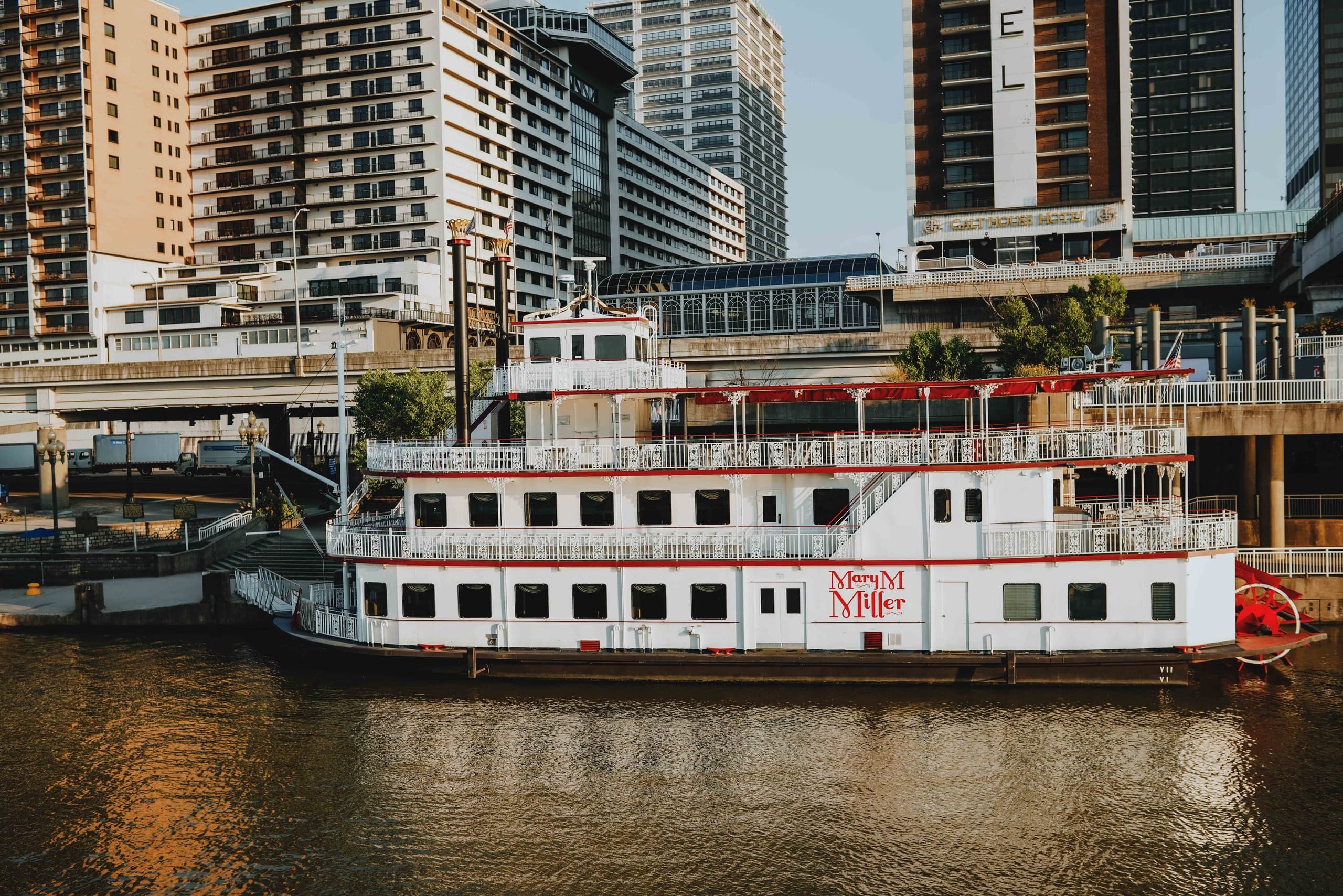 Kentucky Ohio River Cruise with Belle of Louisville