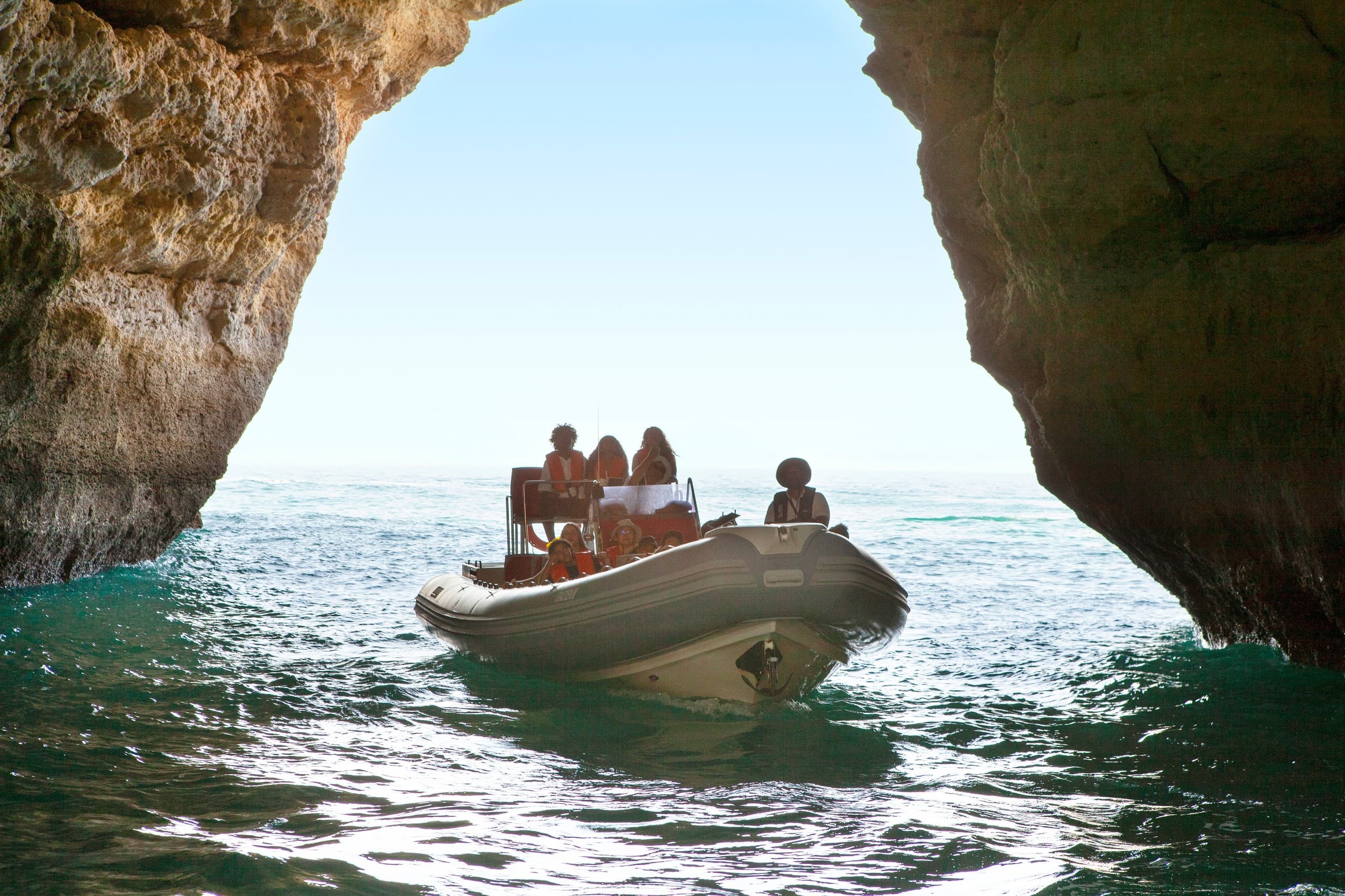 Lancha Rápida às Grutas de Benagil: Passeio Costeiro desde Portimão photo 3