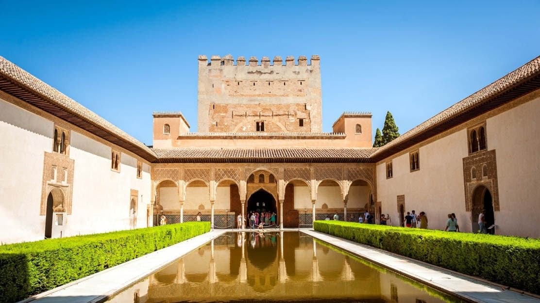 Alhambra Private Tour from Sevilla by Discovering Spain