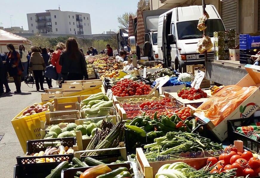 Market Stroll in Ostuni: Shopping e Tradizione Tour from Carovigno photo 3