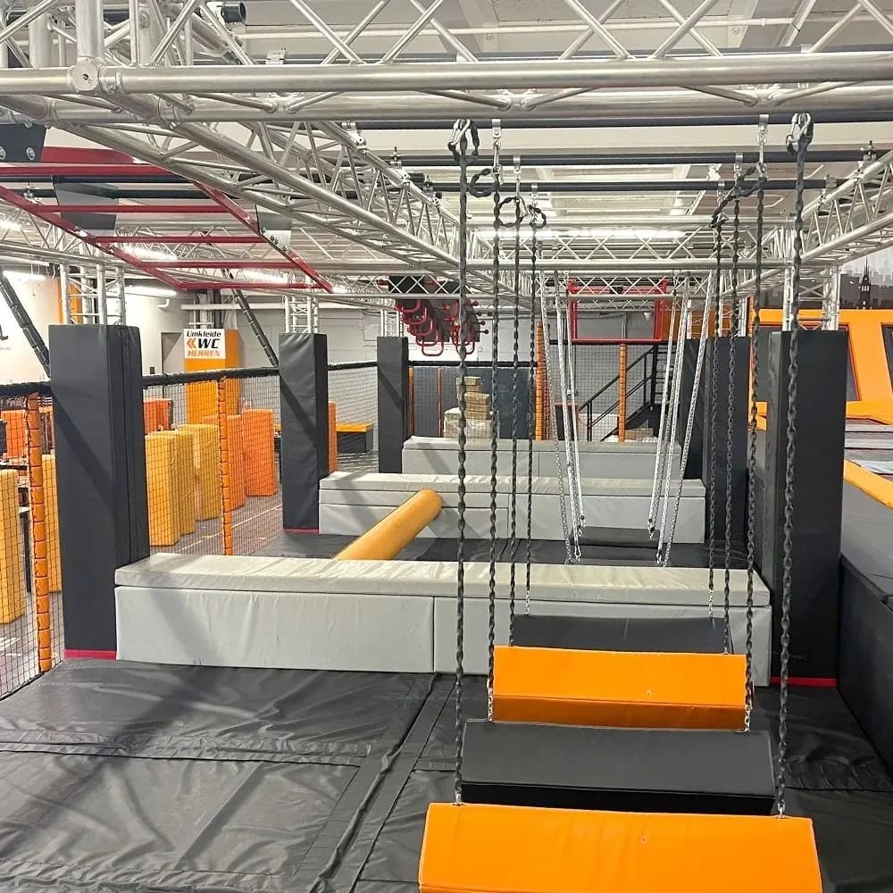 Jump4All Ulm Betriebsgruppenticket: High-Energy Team Building on 2,000 m² of Trampolines