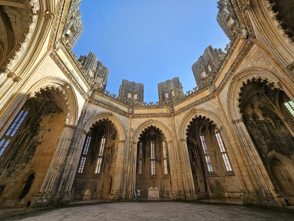 Batalha, Nazaré & Óbidos: Big Waves, Gothic Masterpiece and Medieval Streets from Lisbon