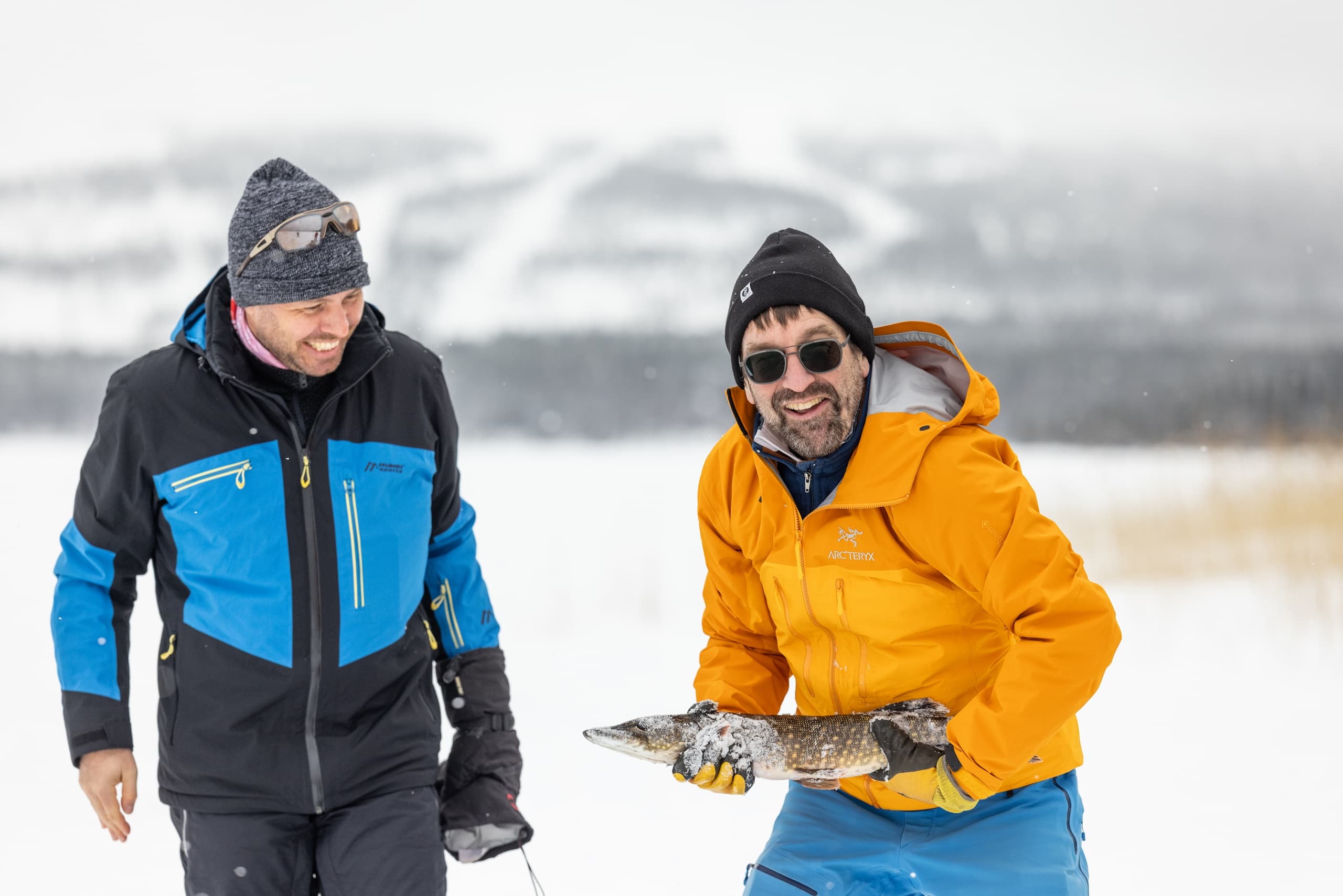 Ice Fishing & Drysuit Float in Pelkosenniemi: Arctic Winter Experience