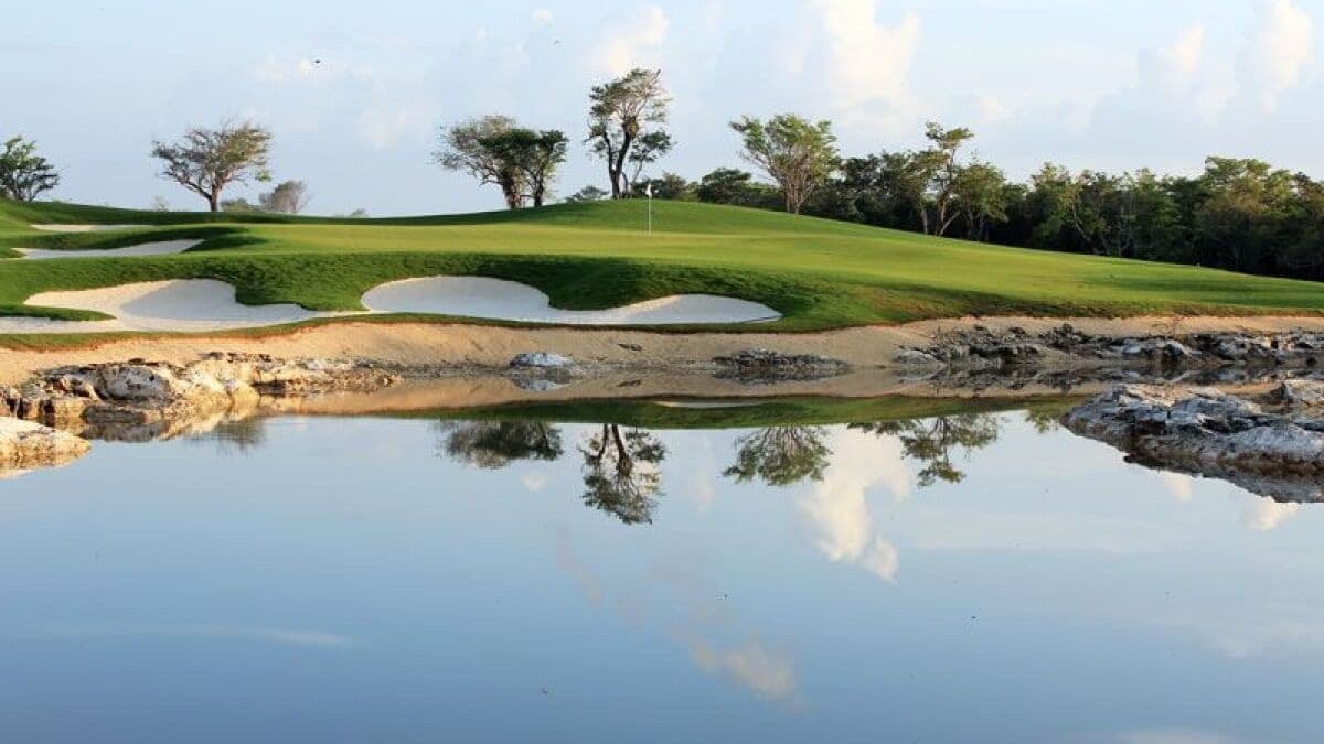 Golf Adventure at El Tinto, Cancun with Upgrade Vacations