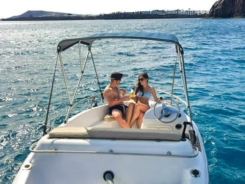 No-license Papagayo Boat Rental: Barco Quicksilver 425 Day Cruises from Playa Blanca