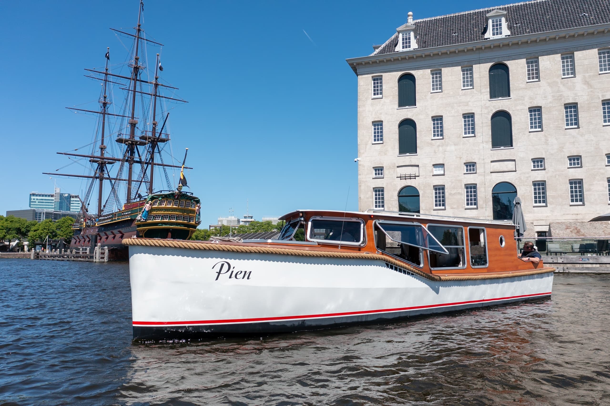 Canal Cruise & Light Festival with Bow's Journeys