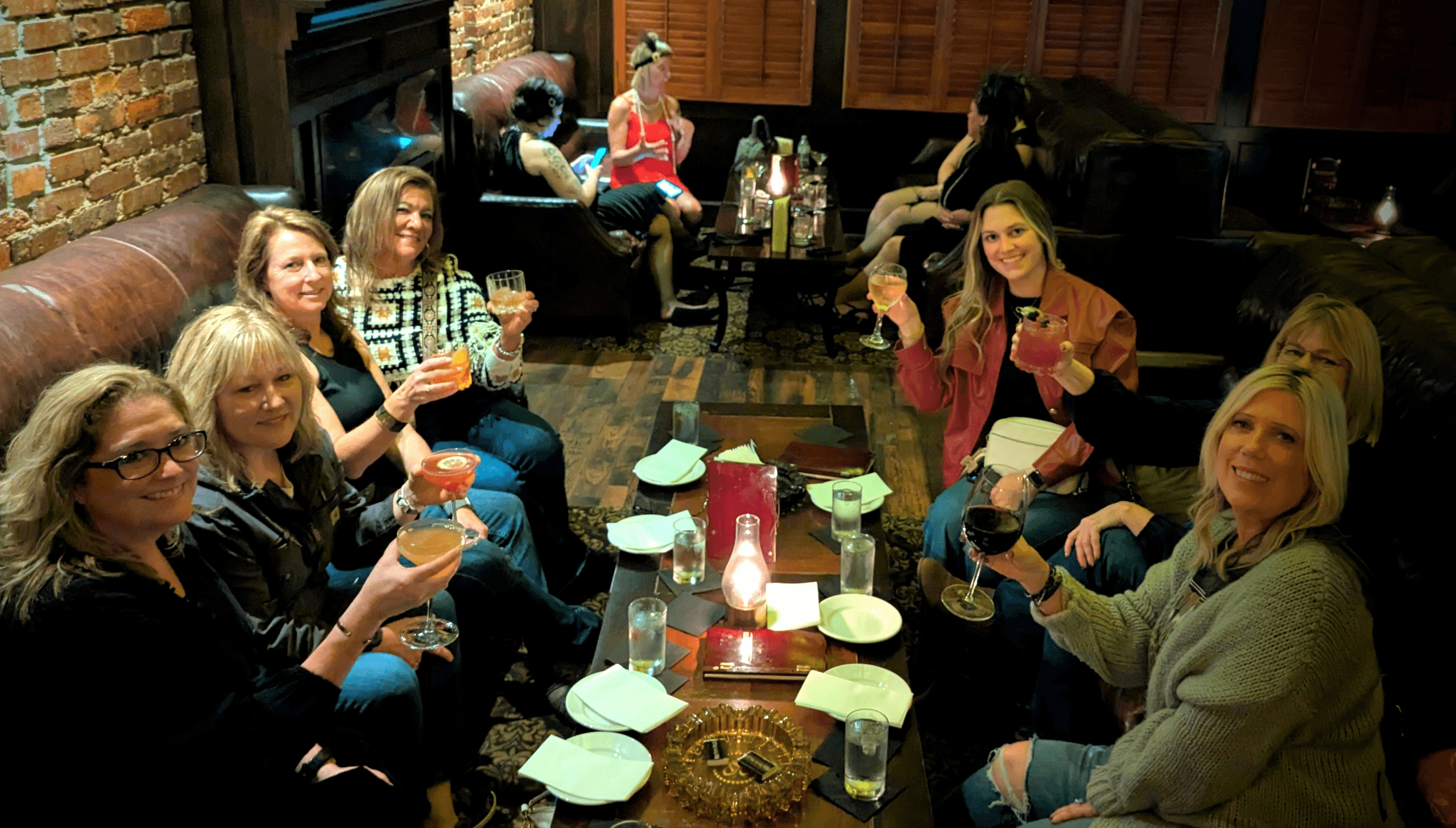 Vintage Cocktail Crawl in Nashville with Local Tastes