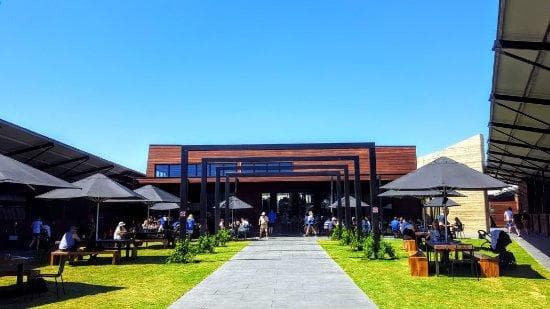 Experience the St Andrews Beach Ride and Brewery Lunch on the Mornington Peninsula