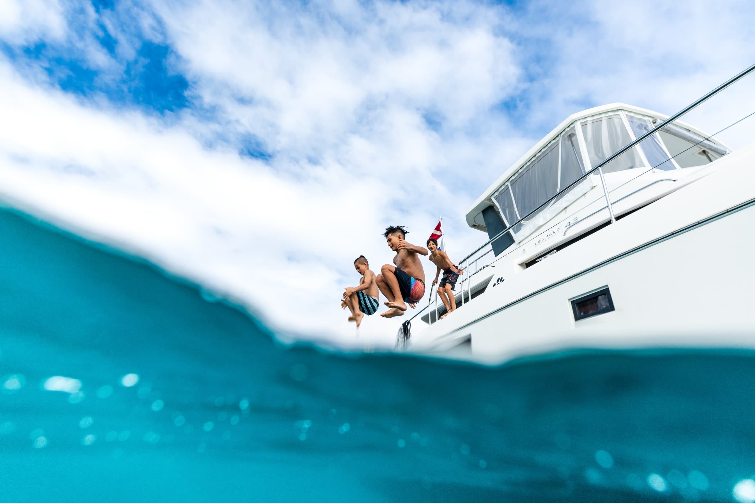 Waikiki Exclusive Snorkel & Dolphin Cruise in Honolulu
