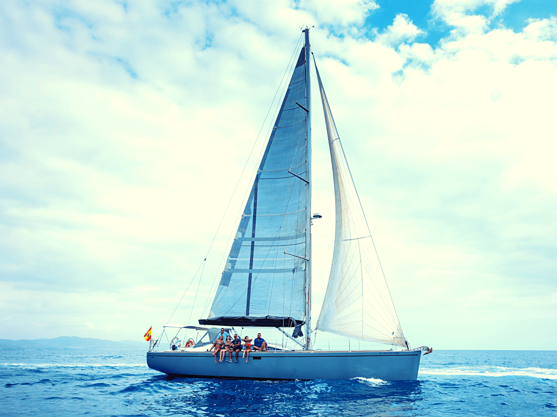 Sailing Barcelona’s Coast with Sphynx Bcn Yacht Tour