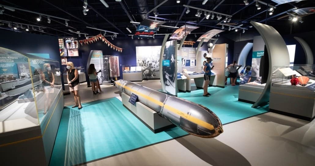 Pearl Harbor History Tour with Hawaii Tours - Oahu