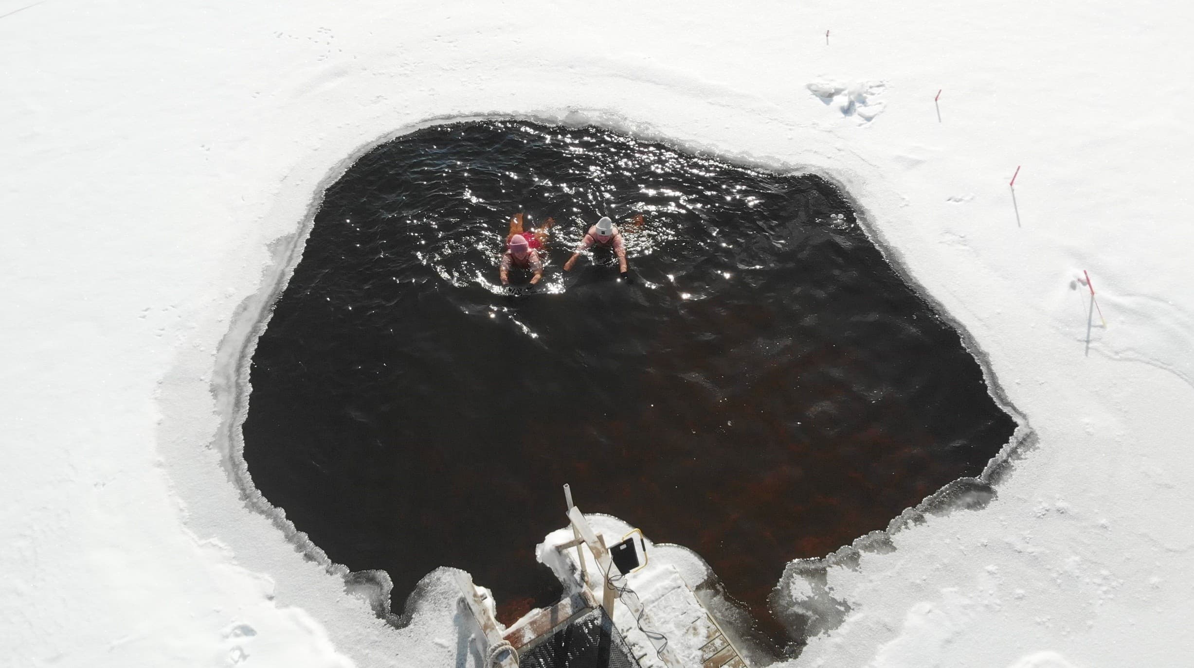 Riverside Sauna and Arctic Ice Swimming in Sirkka photo 1